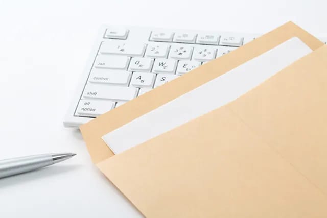 封筒に横書きするときの書き方は？宛名や住所、差出人の書き方や注意点を解説！