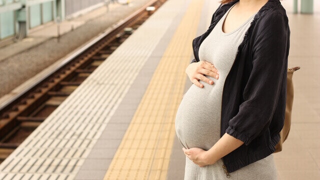 里帰り出産にかかる費用はどのくらい？